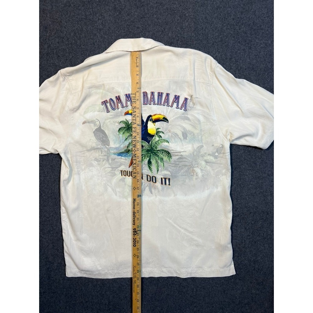 #A072 Tommy Bahama Mens Medium Silk Camp Shirt Toucan Do It Embroidered - Picture 7 of 8